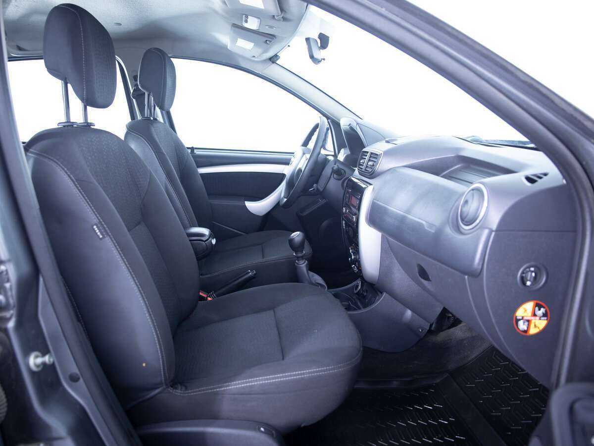 Б/У Ниссан Террано 2015 года. Фото: #9