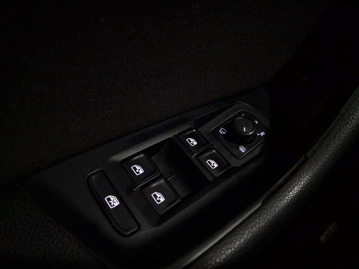 Б/У Фольксваген Пассат 2015 года. Фото: #11