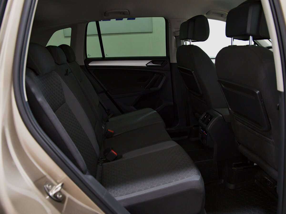 Volkswagen Tiguan 2018 года с пробегом. Фото: #4