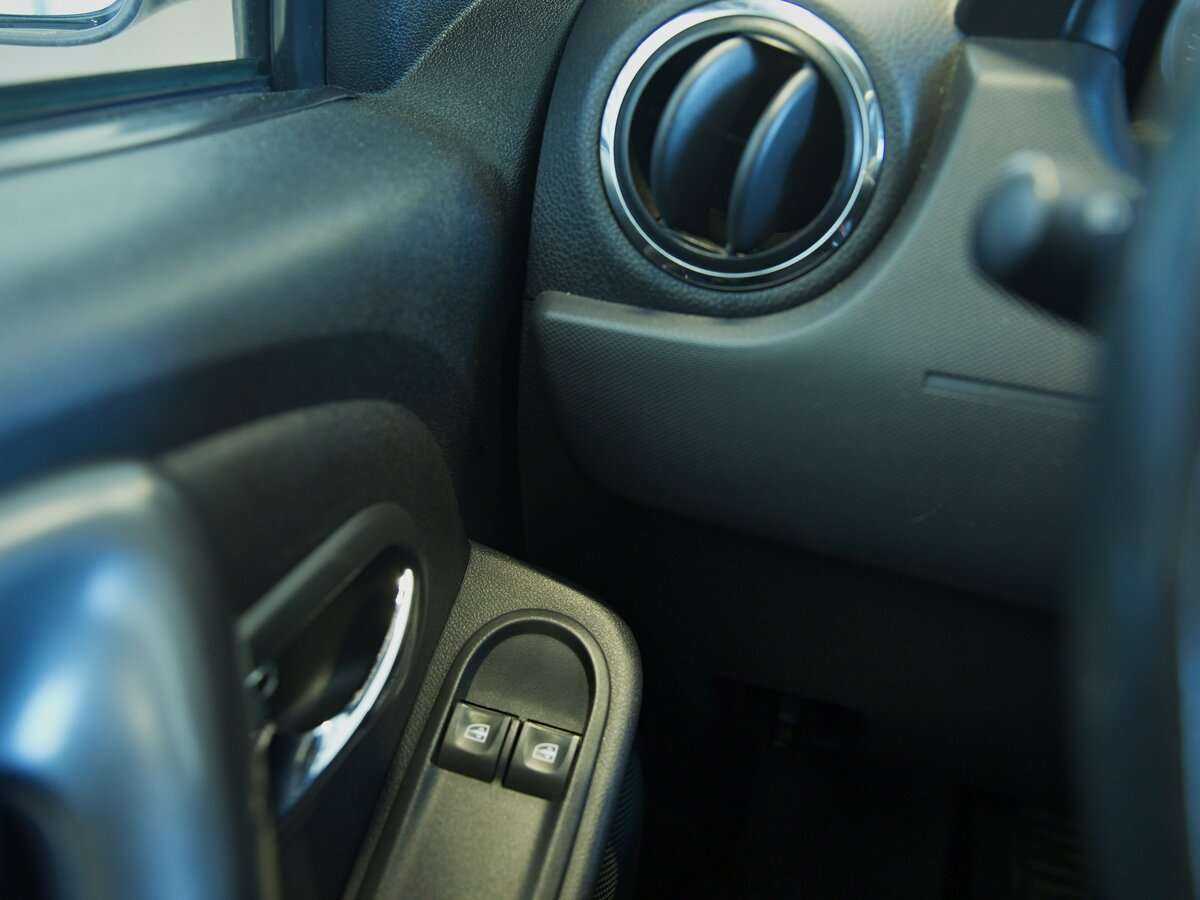 Б/У Рено Дастер 2016 года. Фото: #4