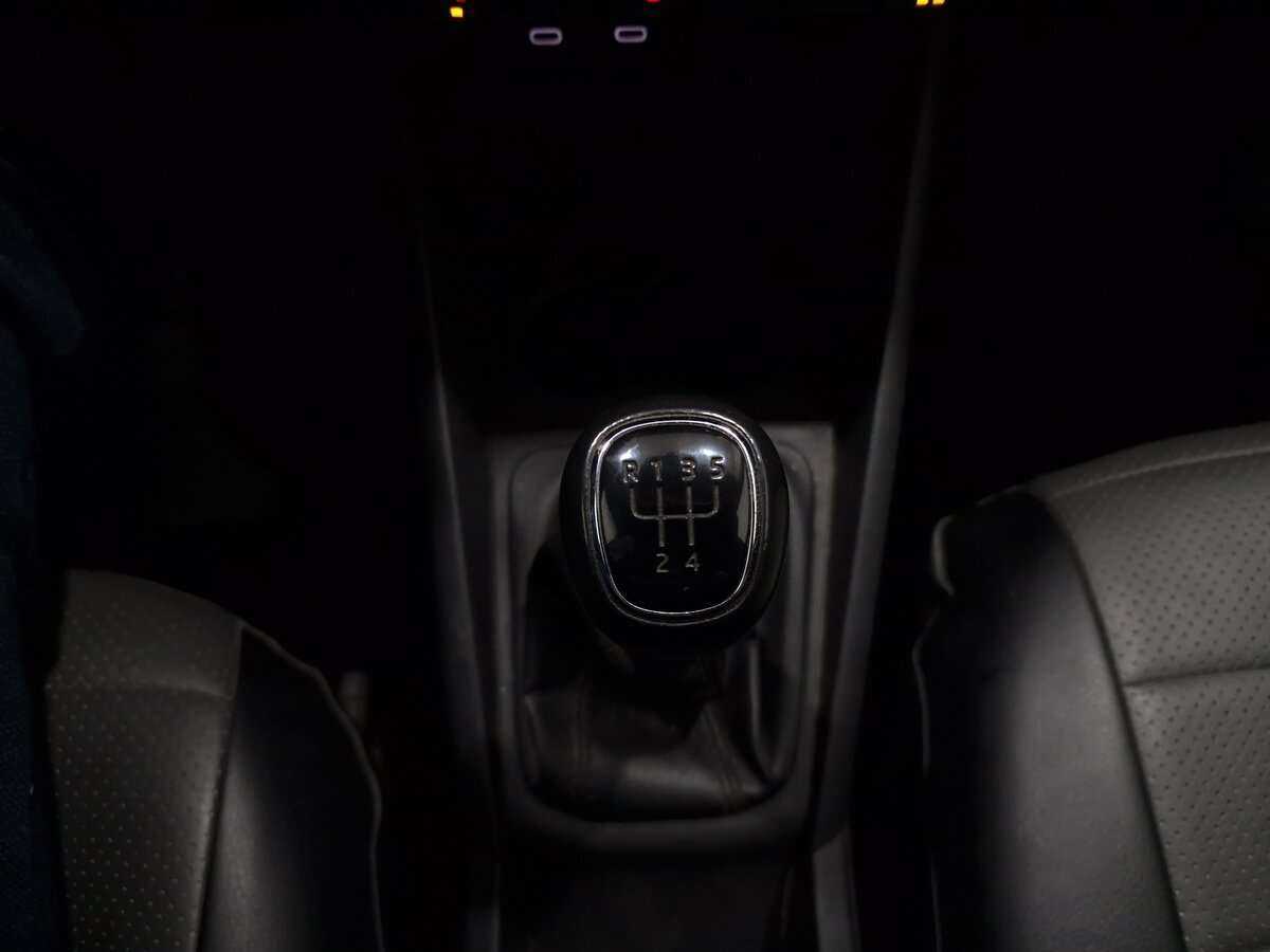 Б/У Фольксваген Поло 2021 года. Фото: #14