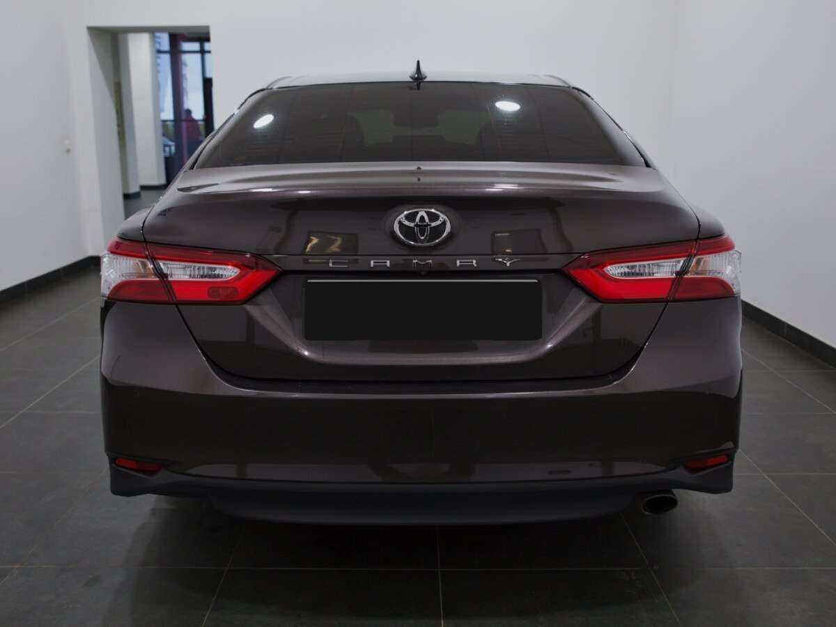 Toyota Camry 2020 года с пробегом. Фото: #3