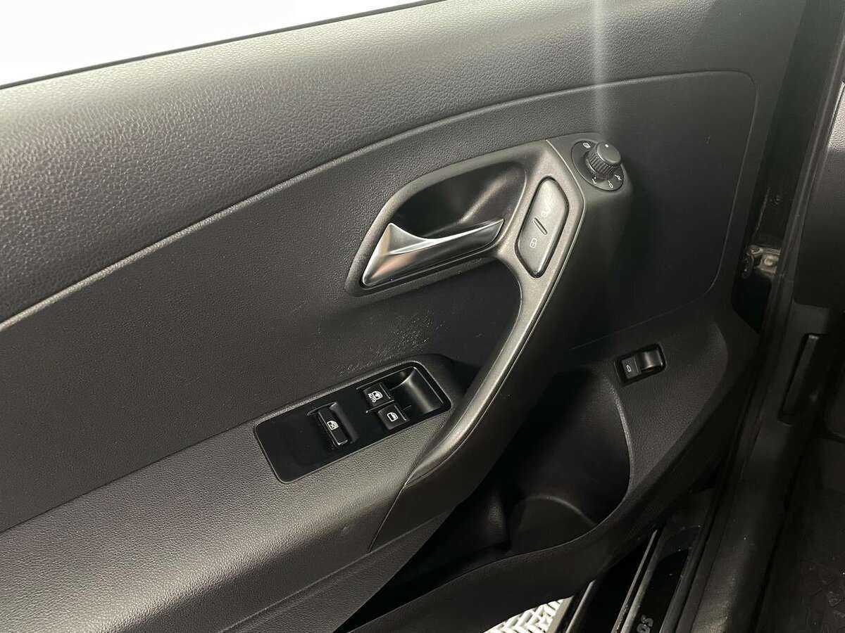 Б/У Фольксваген Поло 2013 года. Фото: #11