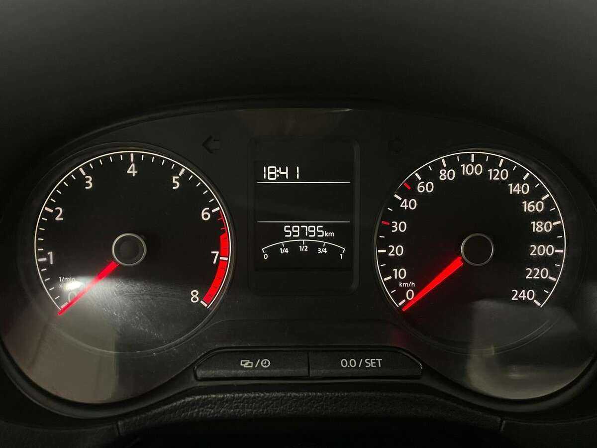 Б/У Фольксваген Поло 2020 года. Фото: #4