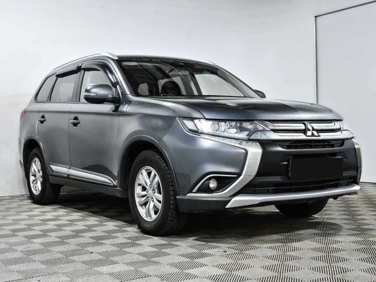 Mitsubishi Outlander 2018 года с пробегом. Фото: #2