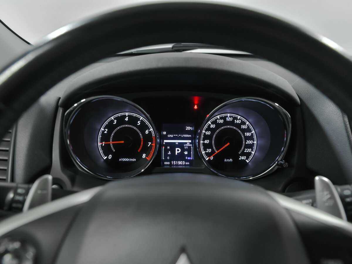 Б/У Митсубиши АС-Икс 2013 года. Фото: #6