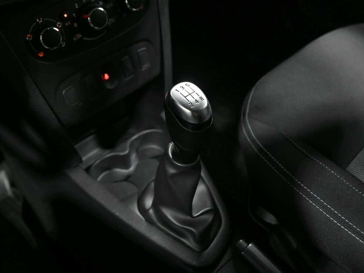 Б/У Рено Сандеро 2020 года. Фото: #9