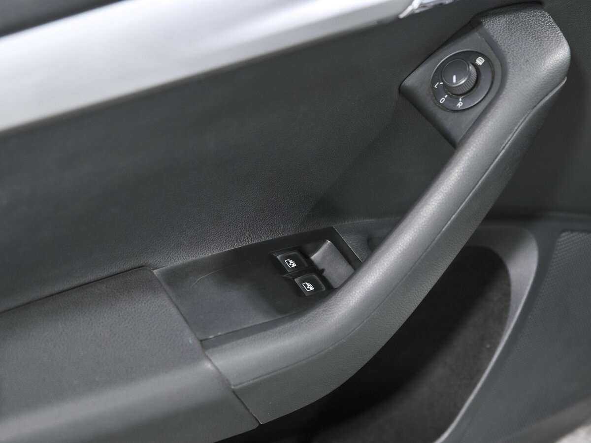 Б/У Шкода Октавия 2016 года. Фото: #13