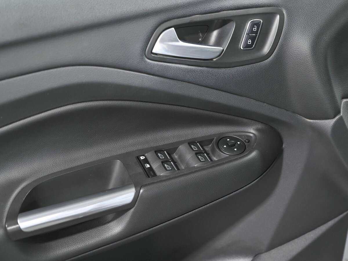 Б/У Форд Куга 2016 года. Фото: #14