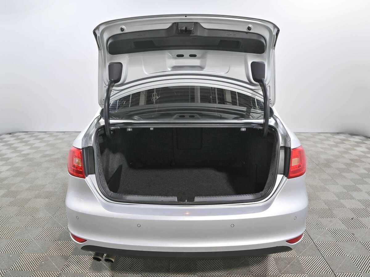 Б/У Фольксваген Джетта 2013 года. Фото: #16