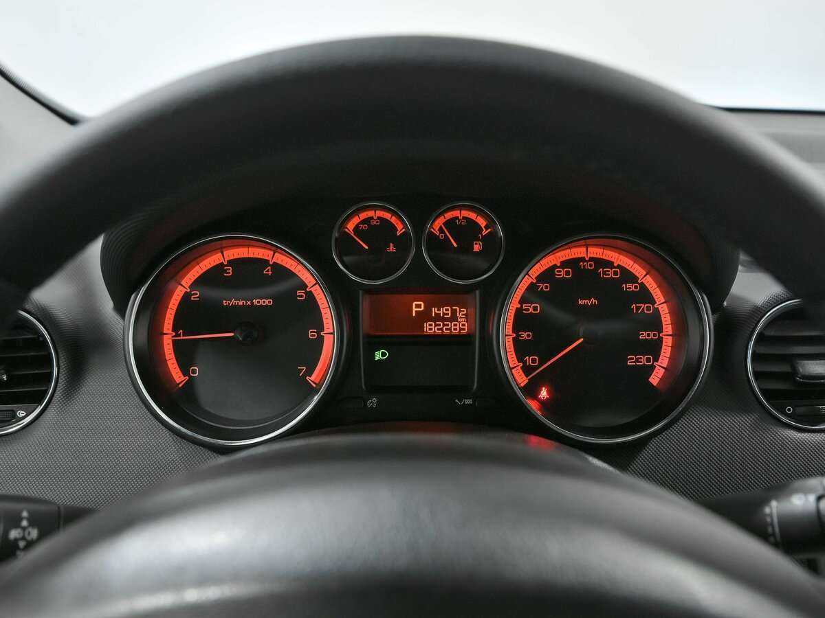 Б/У Пежо 408 2012 года. Фото: #5