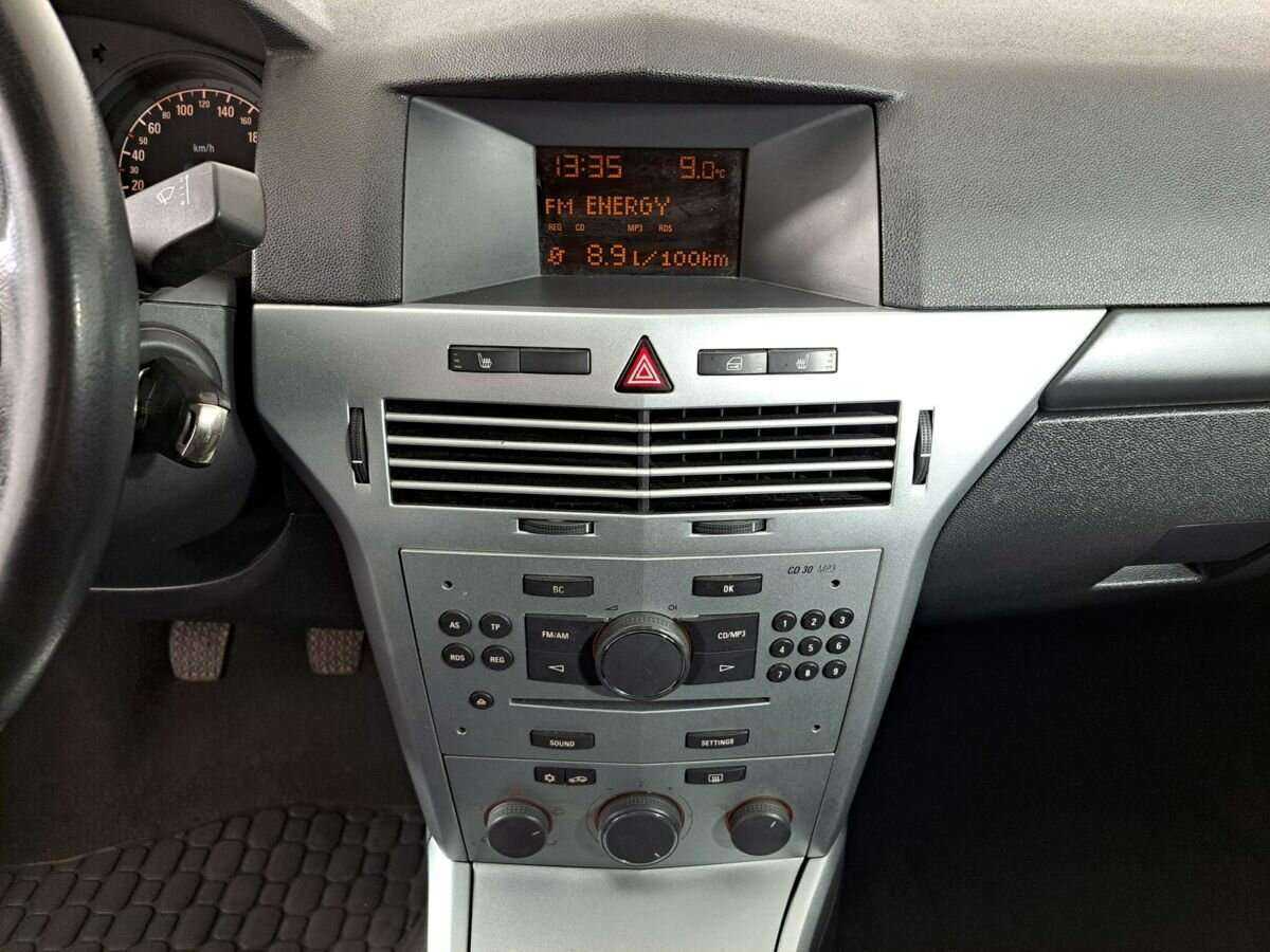 Б/У Опель Астра 2012 года. Фото: #12