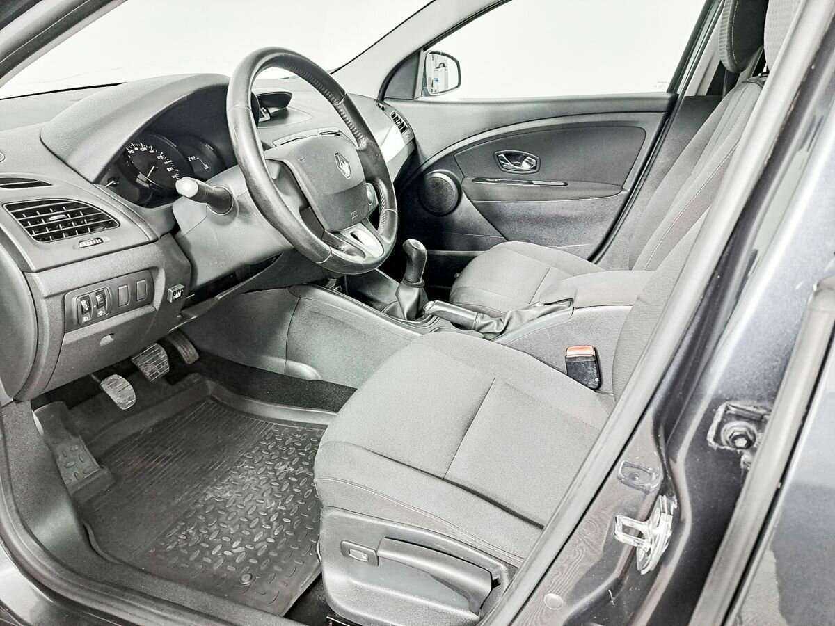 Renault Fluence 2012 года с пробегом. Фото: #13