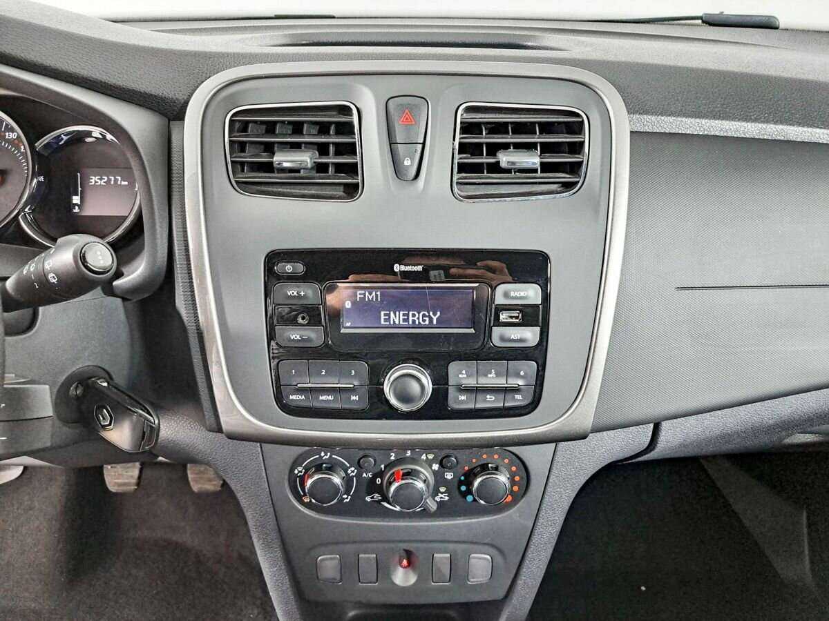 Б/У Рено Сандеро 2021 года. Фото: #12