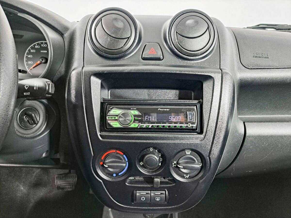 Б/У Лада (ВАЗ) Гранта 2013 года. Фото: #12