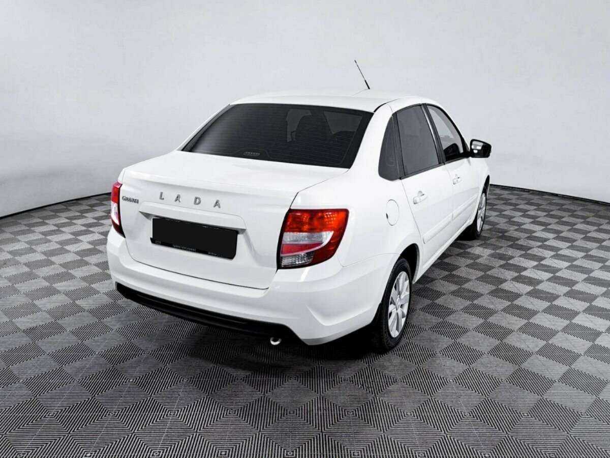 Б/У Лада (ВАЗ) Гранта 2020 года. Фото: #4