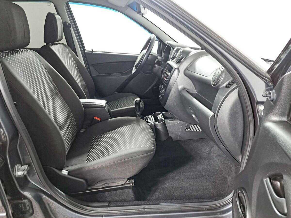 Б/У Лада (ВАЗ) Гранта 2017 года. Фото: #8