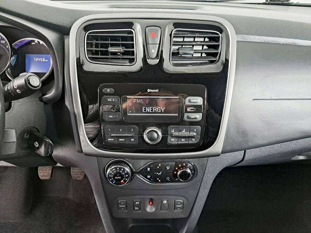 Б/У Рено Сандеро 2017 года. Фото: #12