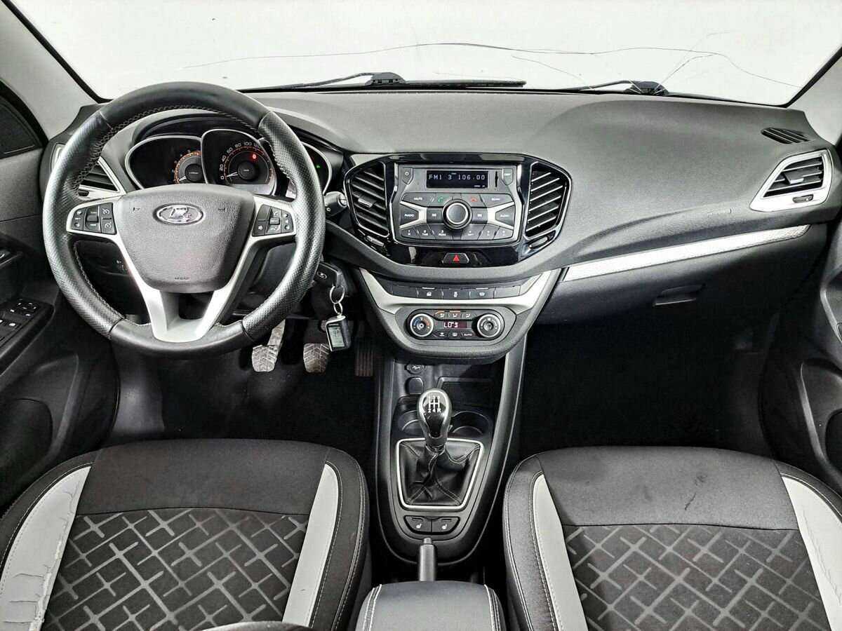 Б/У Лада (ВАЗ) Веста 2017 года. Фото: #13