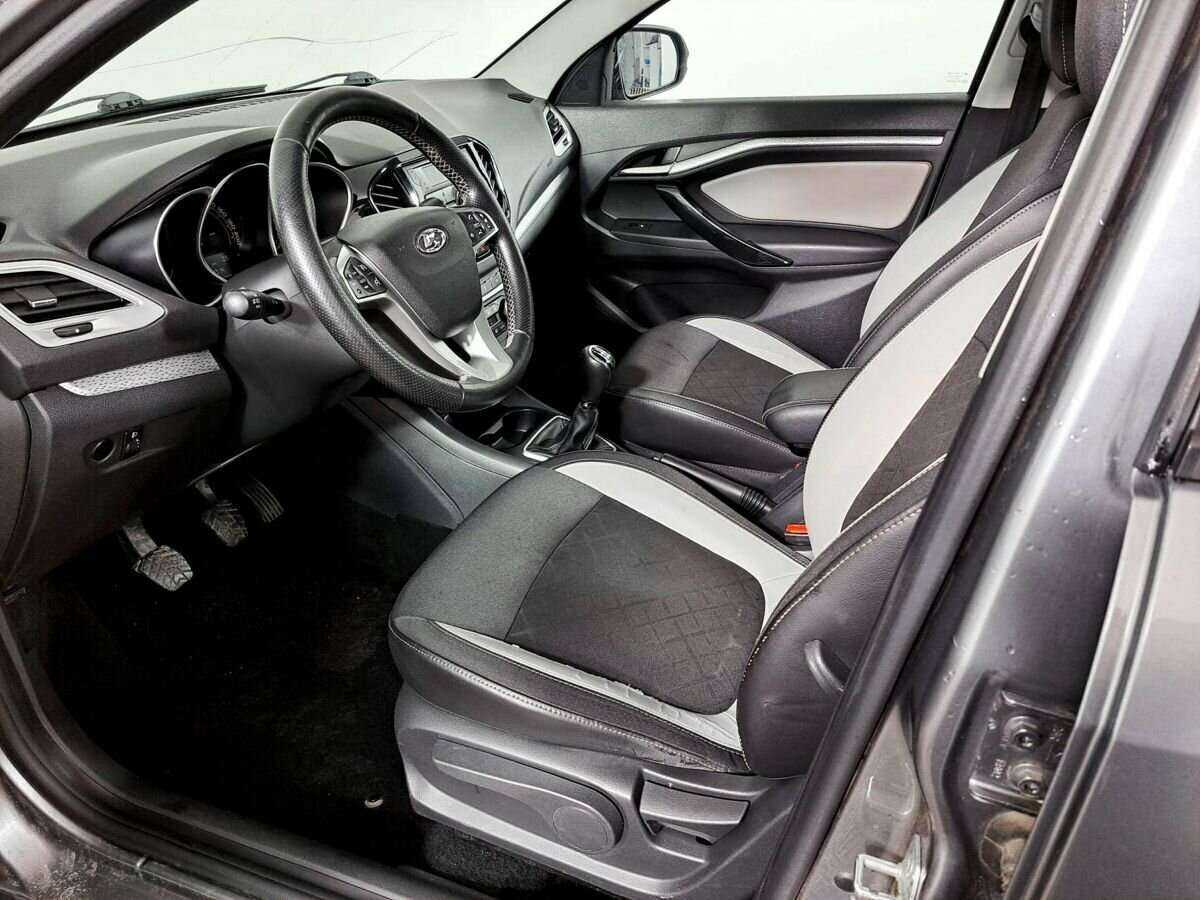 Б/У Лада (ВАЗ) Веста 2017 года. Фото: #15