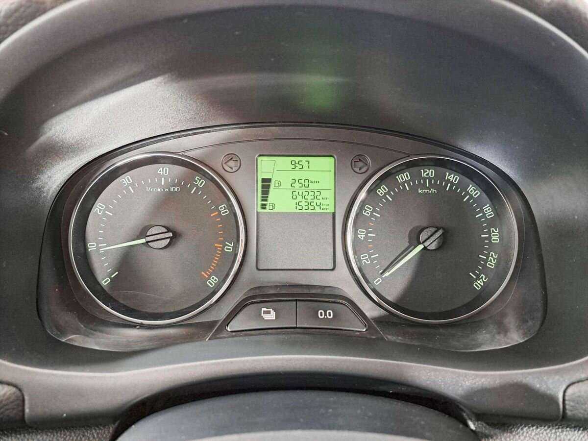 Б/У Шкода Фабия 2013 года. Фото: #10