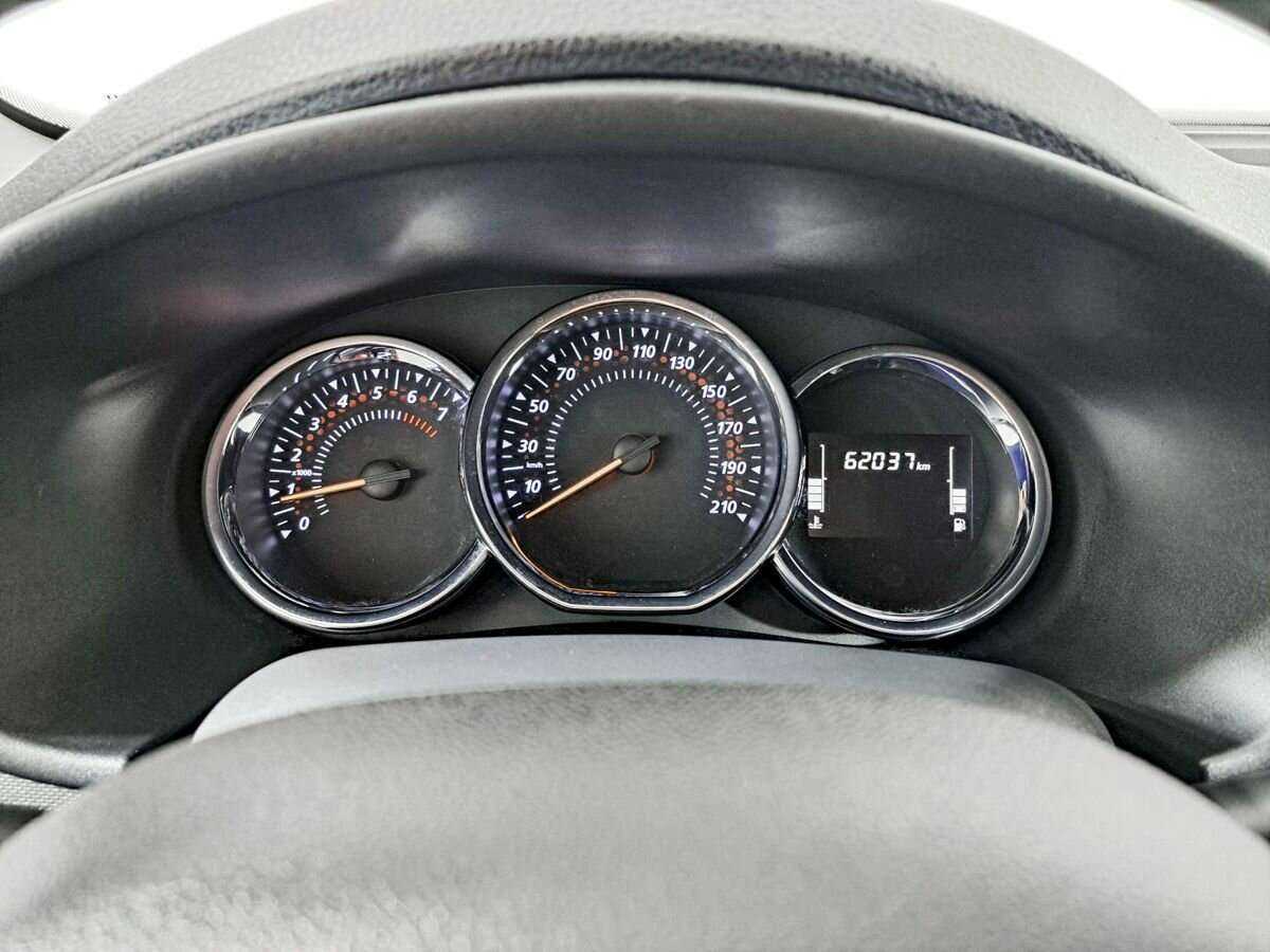 Б/У Рено Сандеро 2019 года. Фото: #10