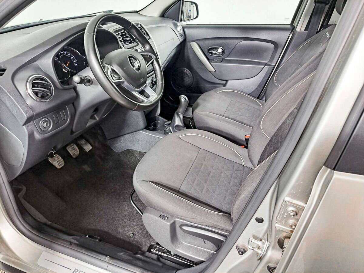 Б/У Рено Сандеро 2019 года. Фото: #13