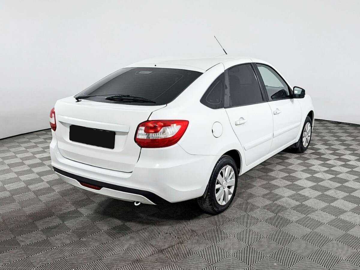 Б/У Лада (ВАЗ) Гранта 2021 года. Фото: #4