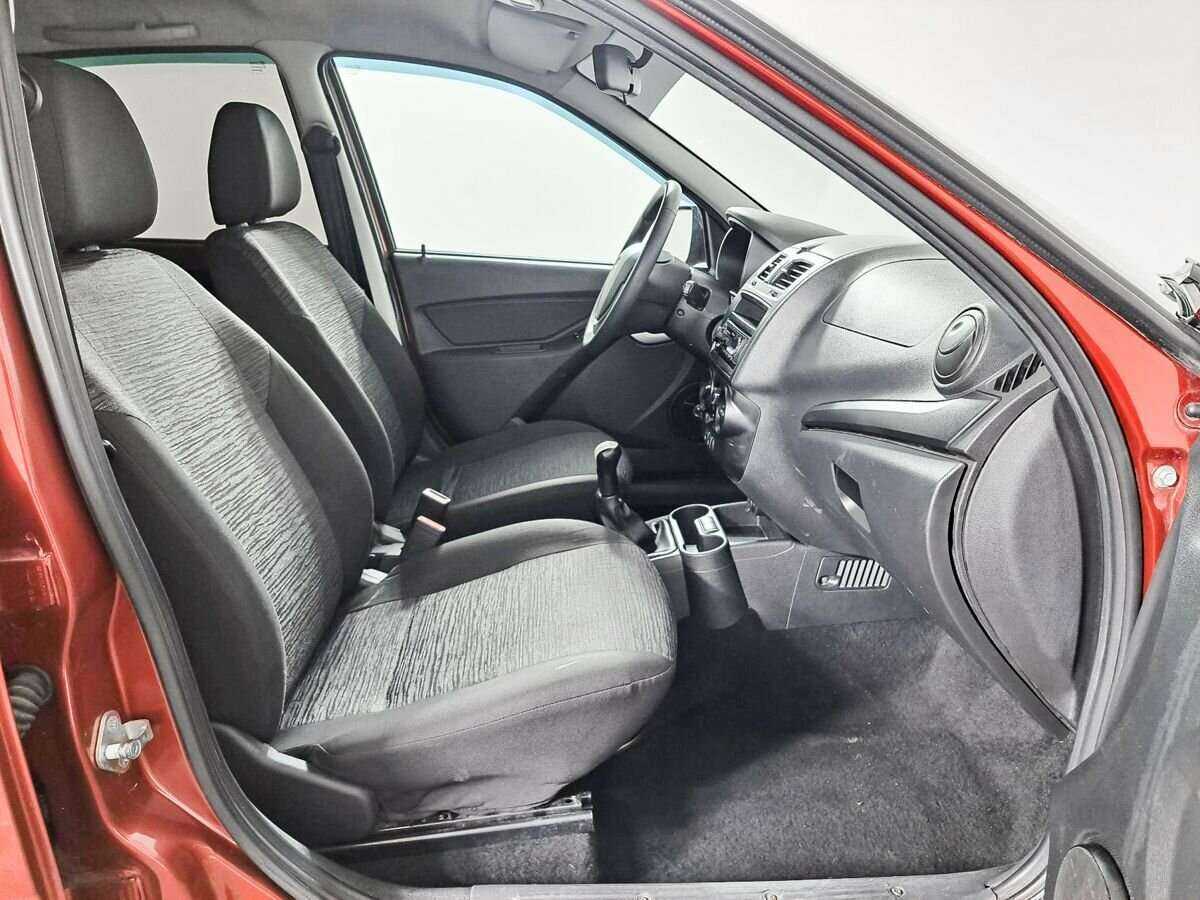 Б/У Лада (ВАЗ) Калина 2018 года. Фото: #8