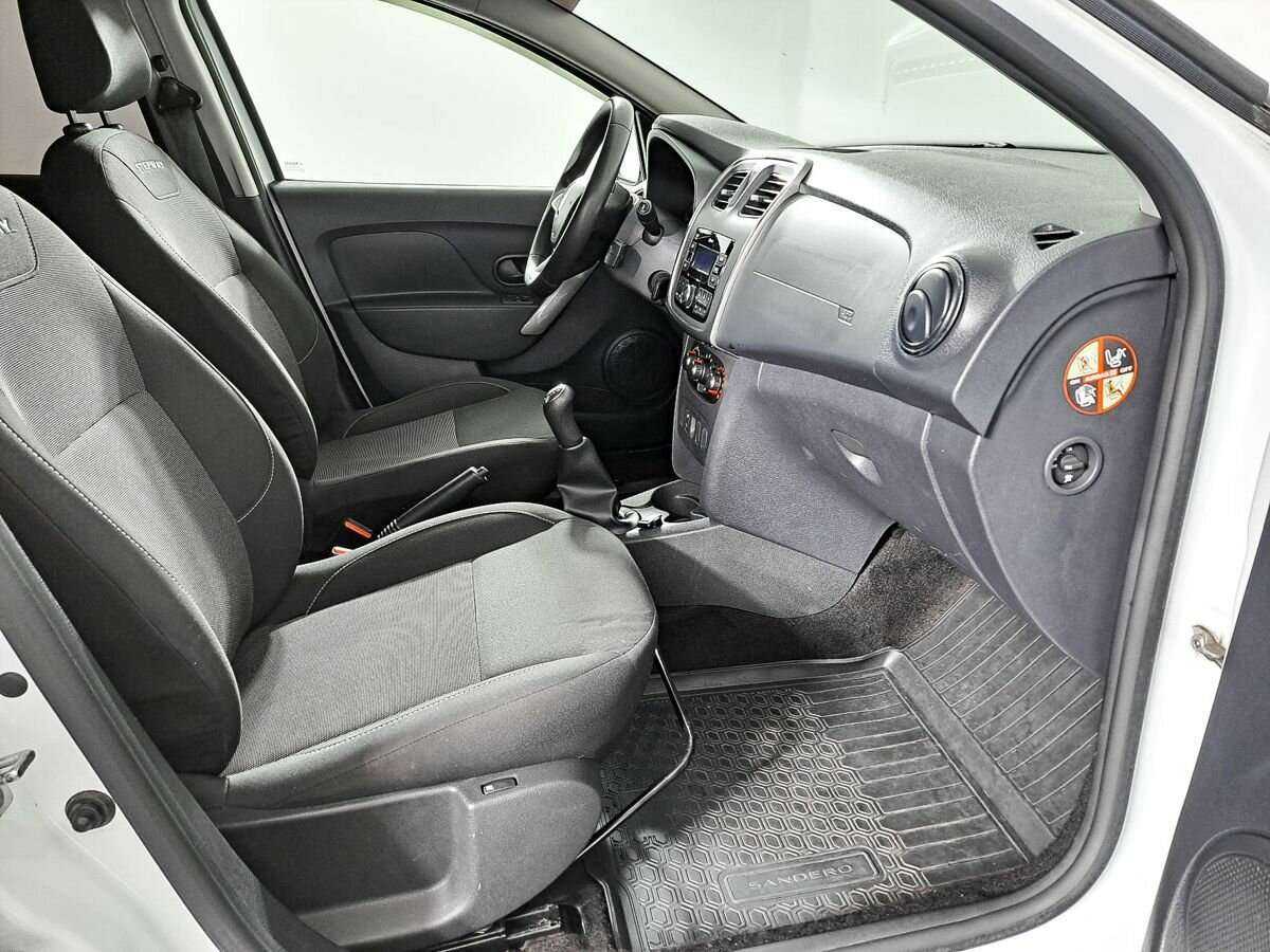 Б/У Рено Сандеро 2019 года. Фото: #8