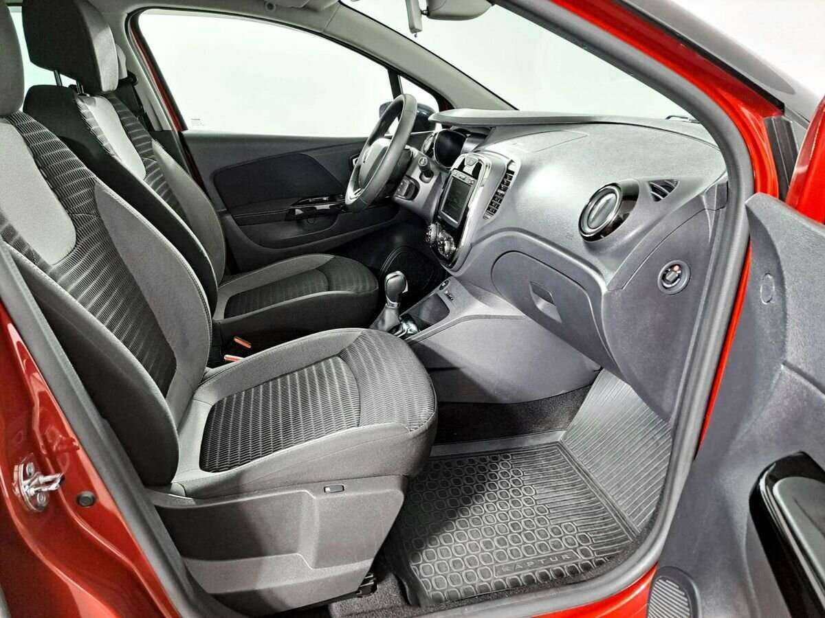 Б/У Рено Каптюр 2019 года. Фото: #8