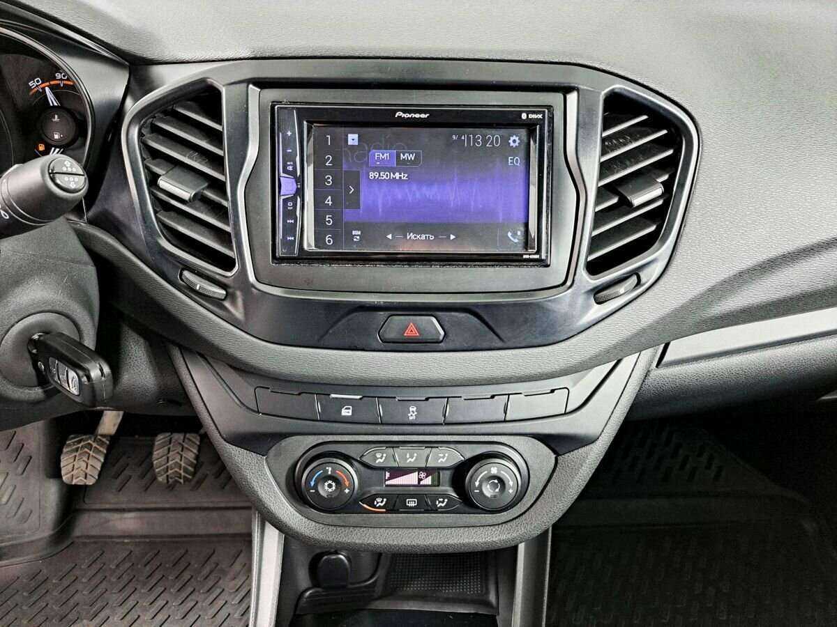 Б/У Лада (ВАЗ) Веста 2017 года. Фото: #12