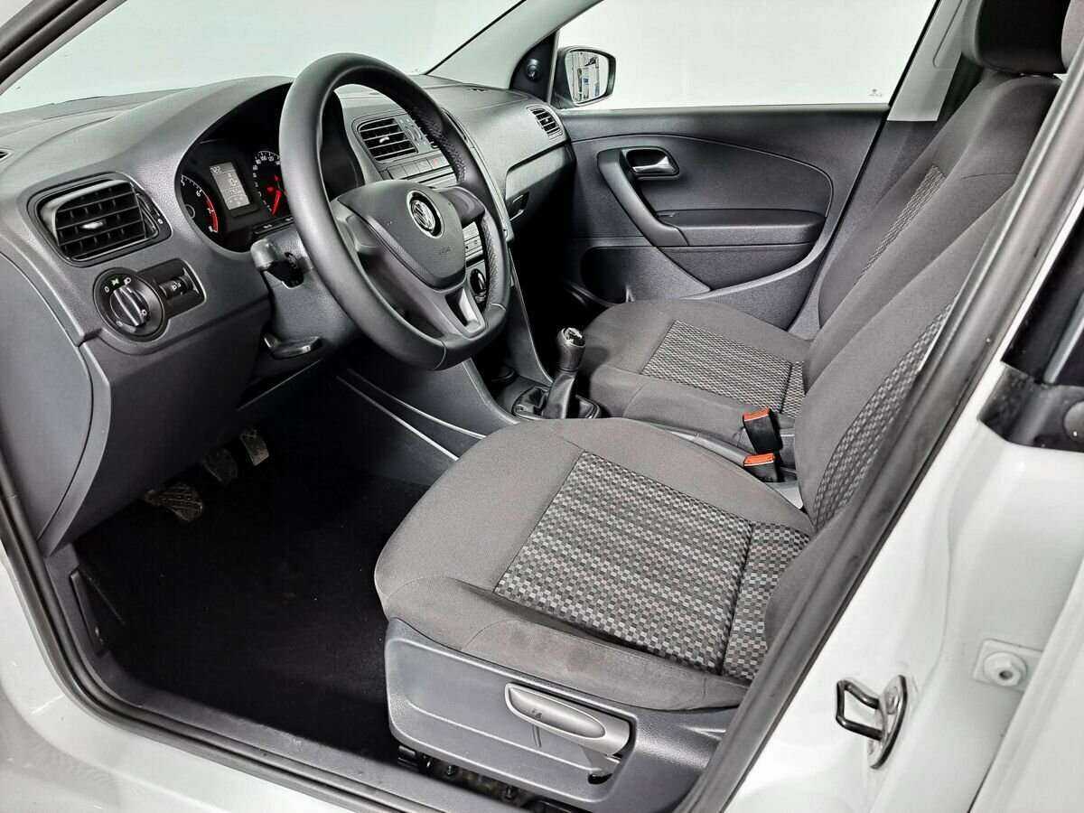 Б/У Фольксваген Поло 2019 года. Фото: #15