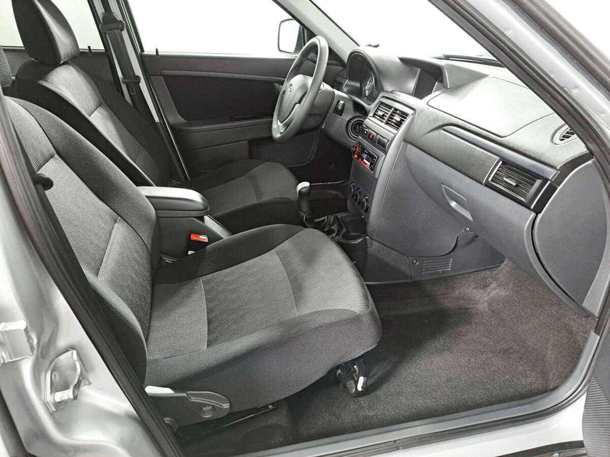 Lada (ВАЗ) Priora 2017 года с пробегом. Фото: #8