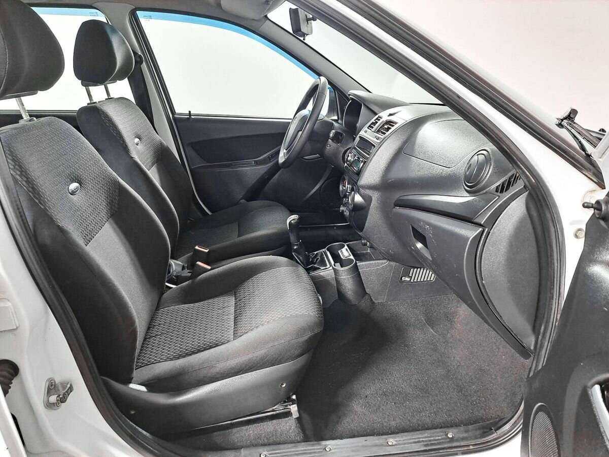 Б/У Лада (ВАЗ) Калина 2014 года. Фото: #6