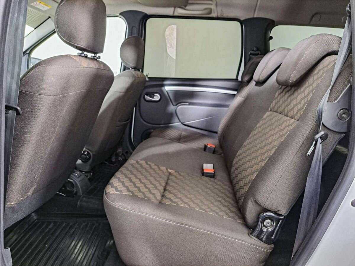 Б/У Лада (ВАЗ) Ларгус 2021 года. Фото: #9