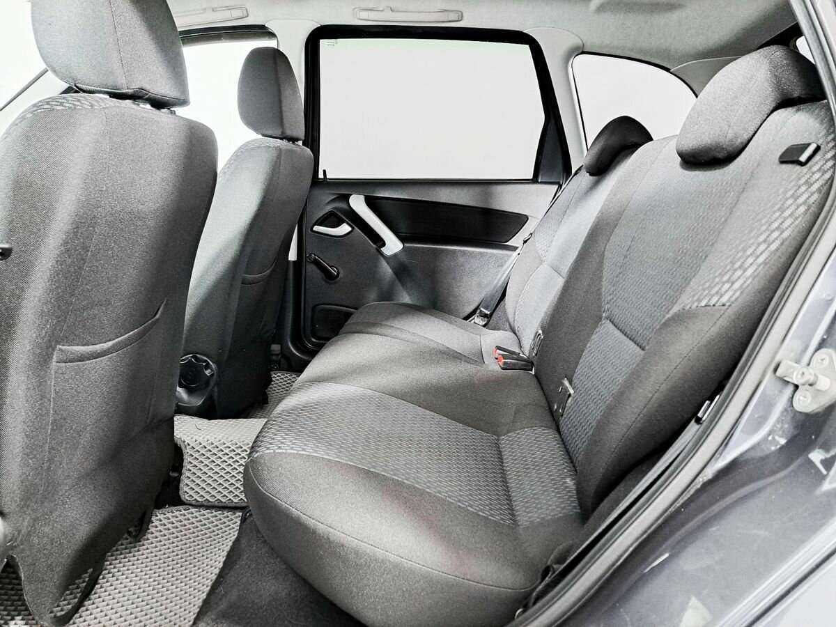 Б/У Лада (ВАЗ) Калина 2017 года. Фото: #9