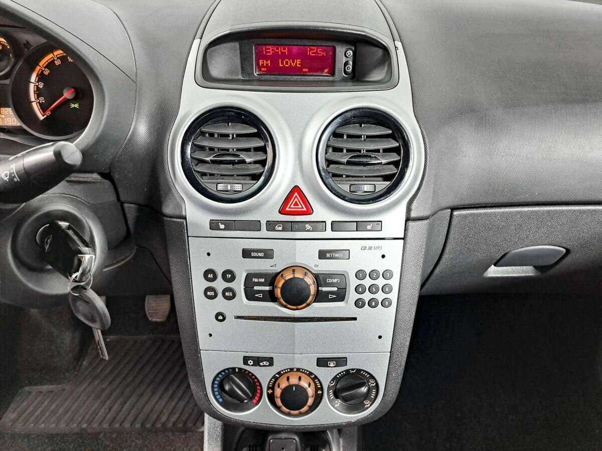 Opel Corsa 2012 года с пробегом. Фото: #12