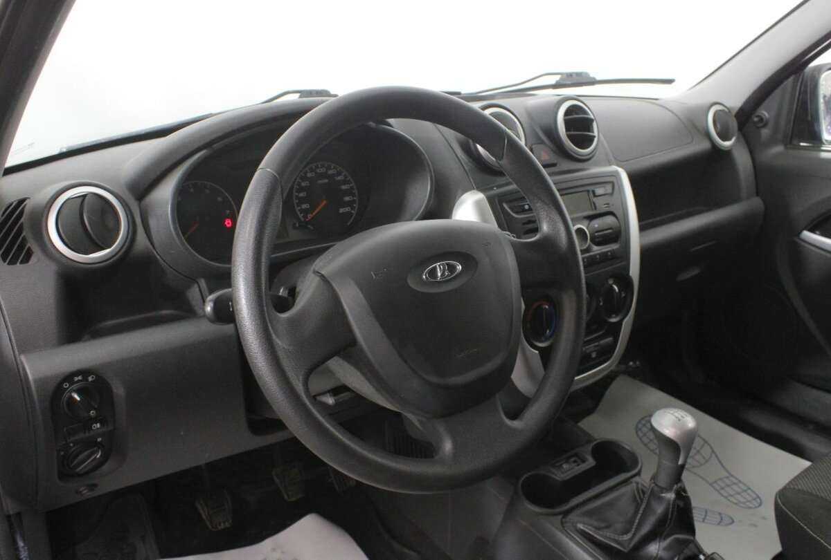 Б/У Лада (ВАЗ) Гранта 2015 года. Фото: #10