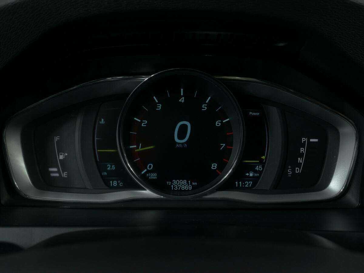 Б/У Вольво С60 2014 года. Фото: #11