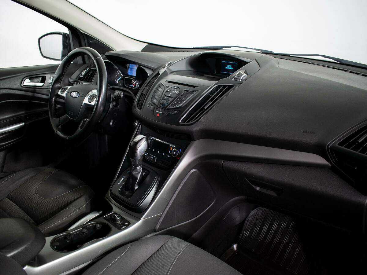 Б/У Форд Куга 2015 года. Фото: #7