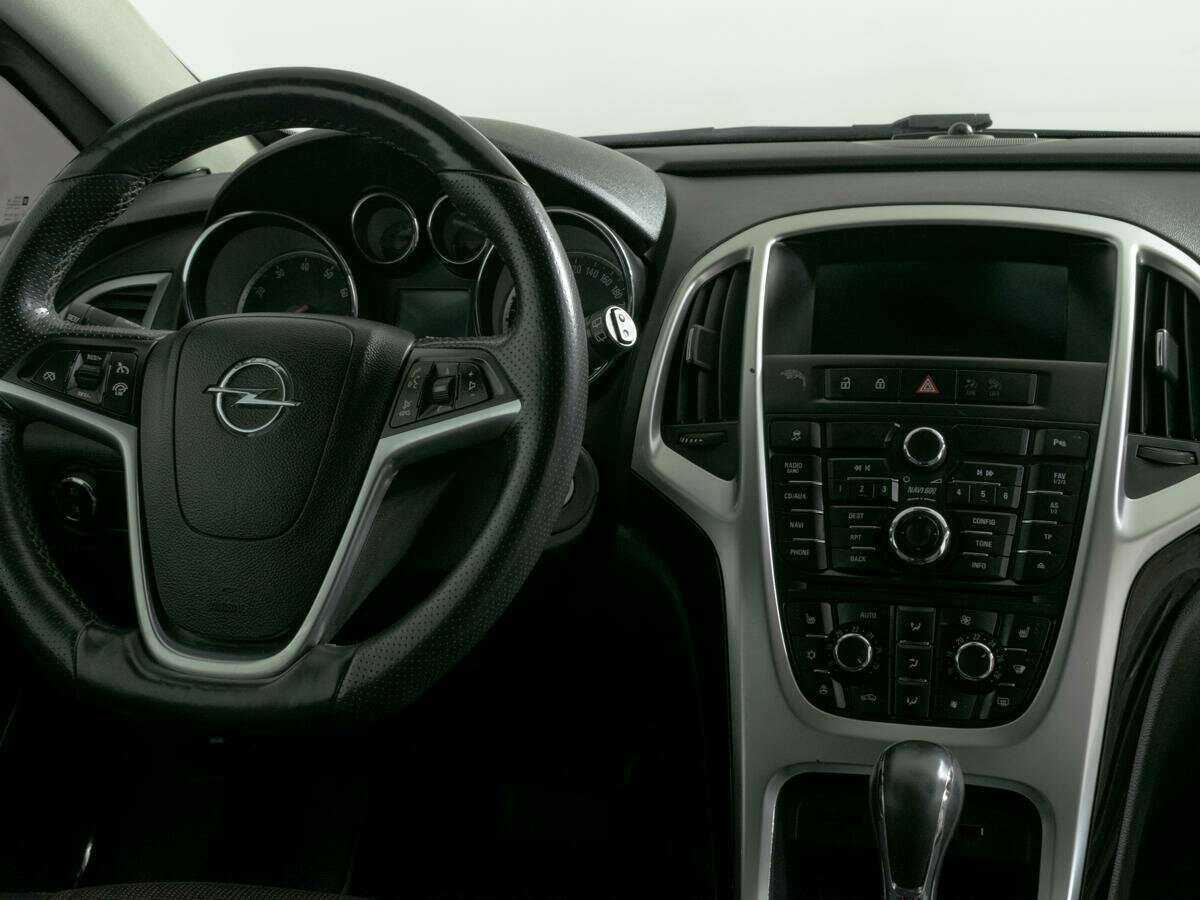 Б/У Опель Астра 2013 года. Фото: #10