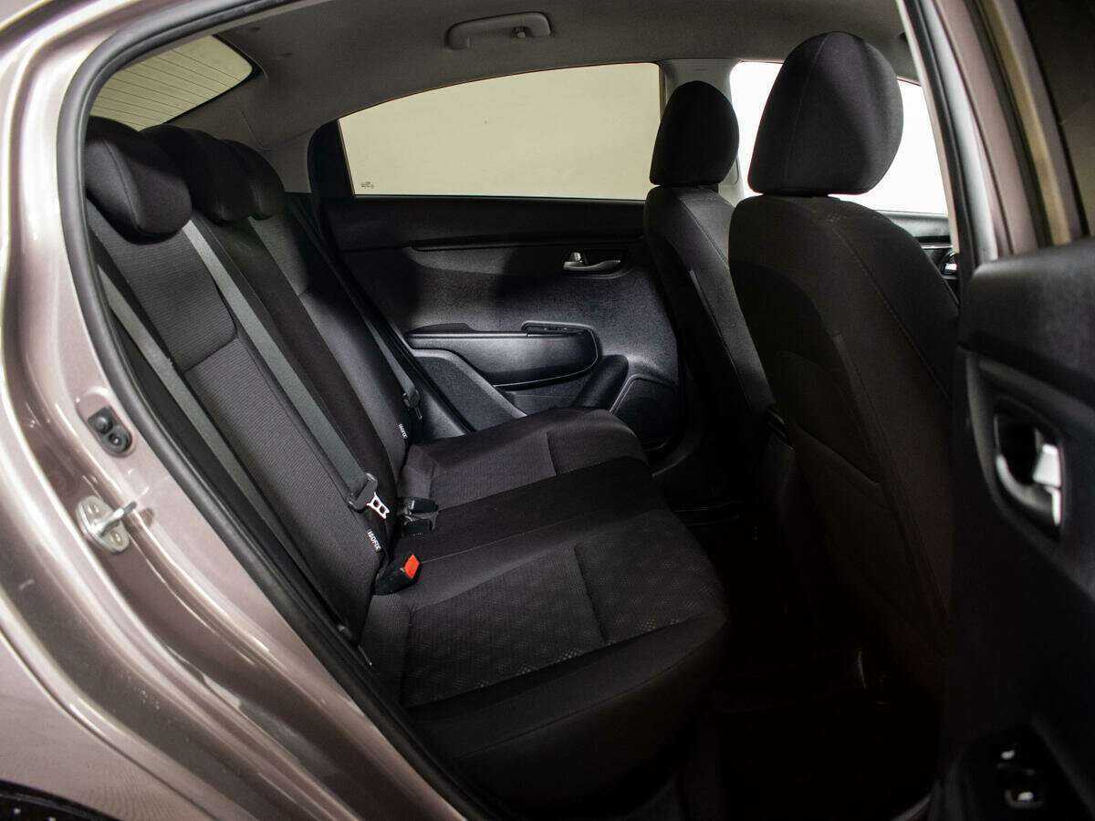 Б/У Киа Рио 2017 года. Фото: #6