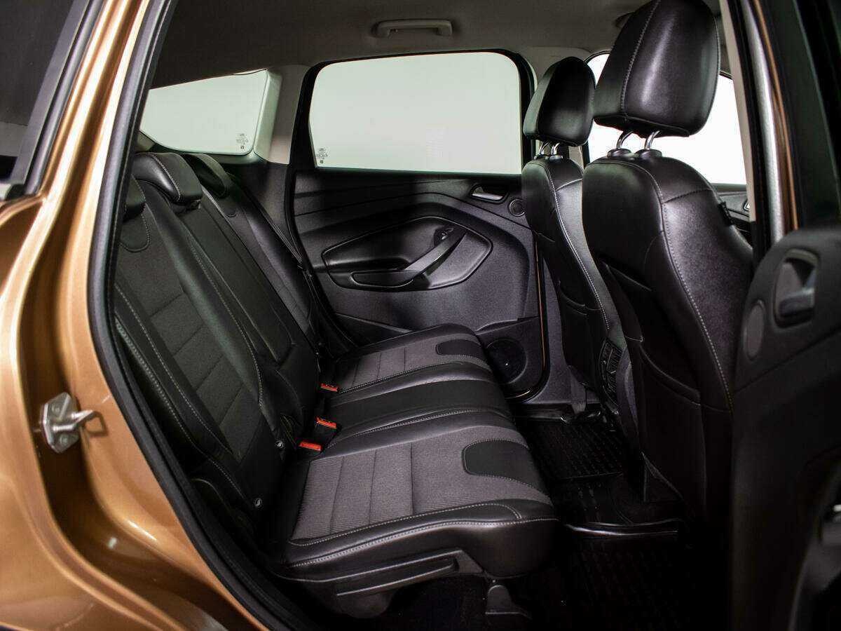 Б/У Форд Куга 2013 года. Фото: #7