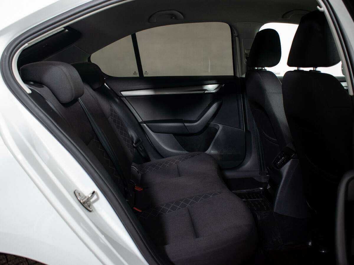 Б/У Шкода Октавия 2020 года. Фото: #7