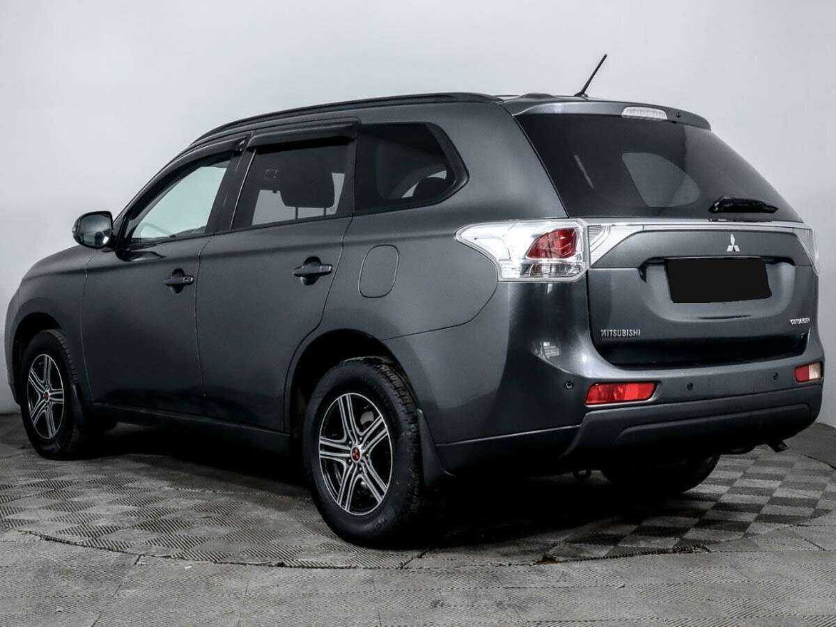 Б/У Митсубиши Оутлэндер 2013 года. Фото: #5