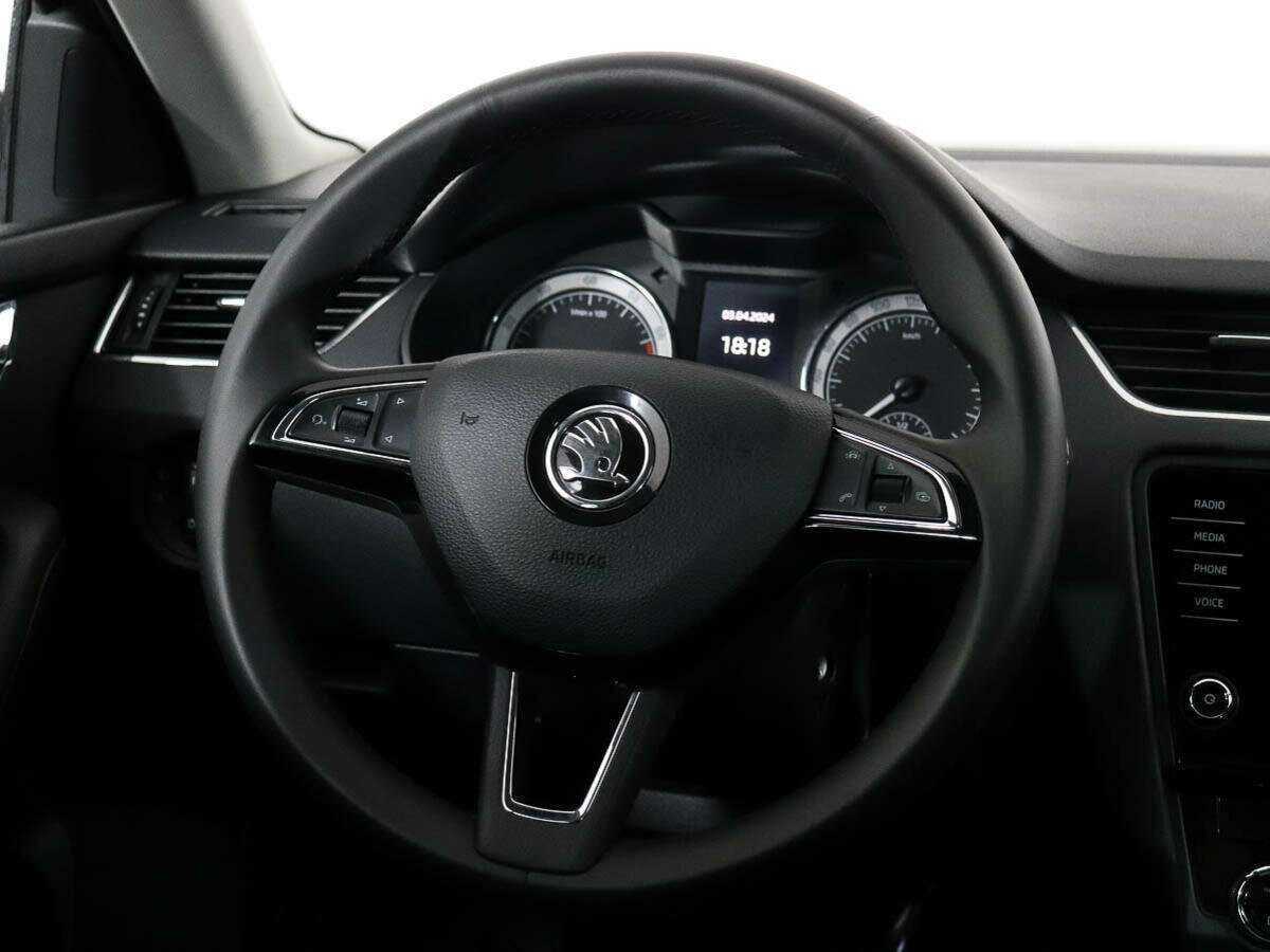 Б/У Шкода Октавия 2017 года. Фото: #10