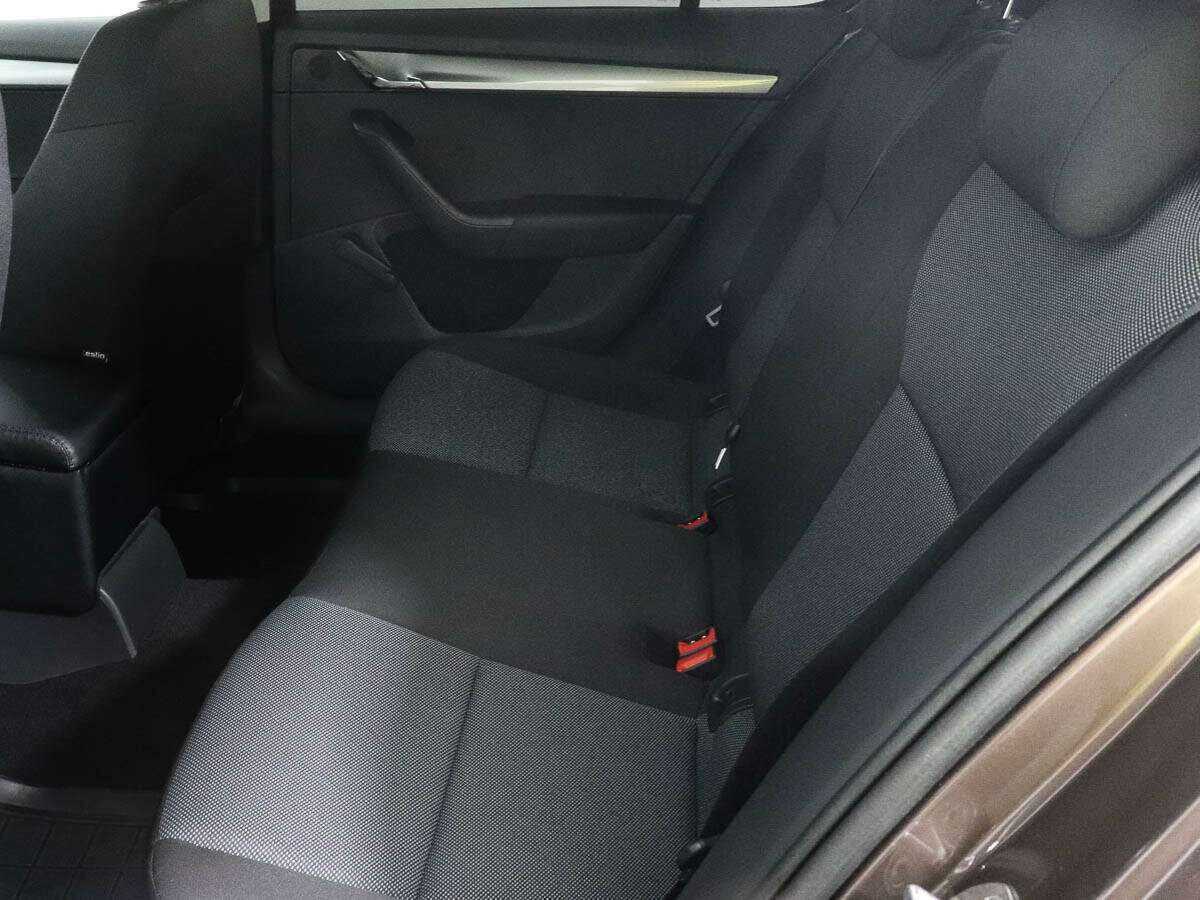 Б/У Шкода Октавия 2015 года. Фото: #7