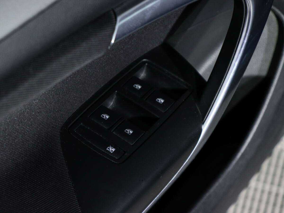 Б/У Опель Инсигния 2014 года. Фото: #12