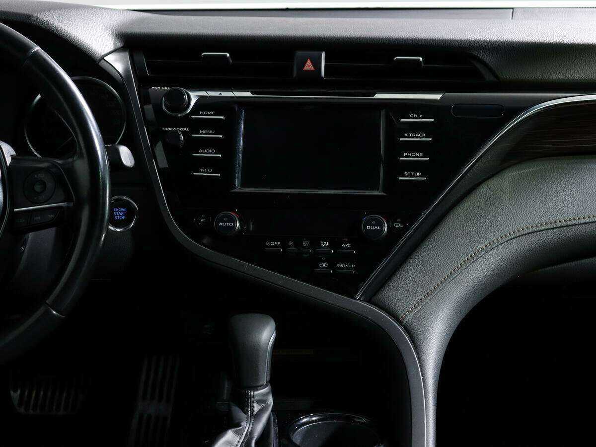 Toyota Camry 2019 года с пробегом. Фото: #10